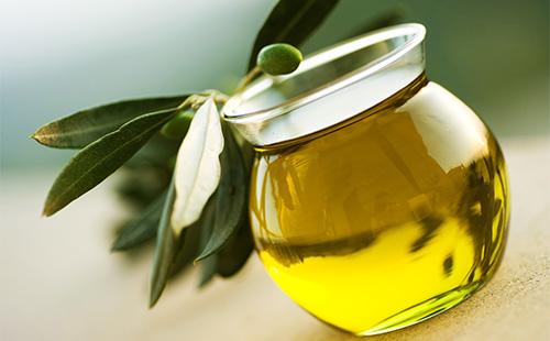 Оливковое масло в банке