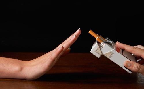 Отказ от предложенной сигареты